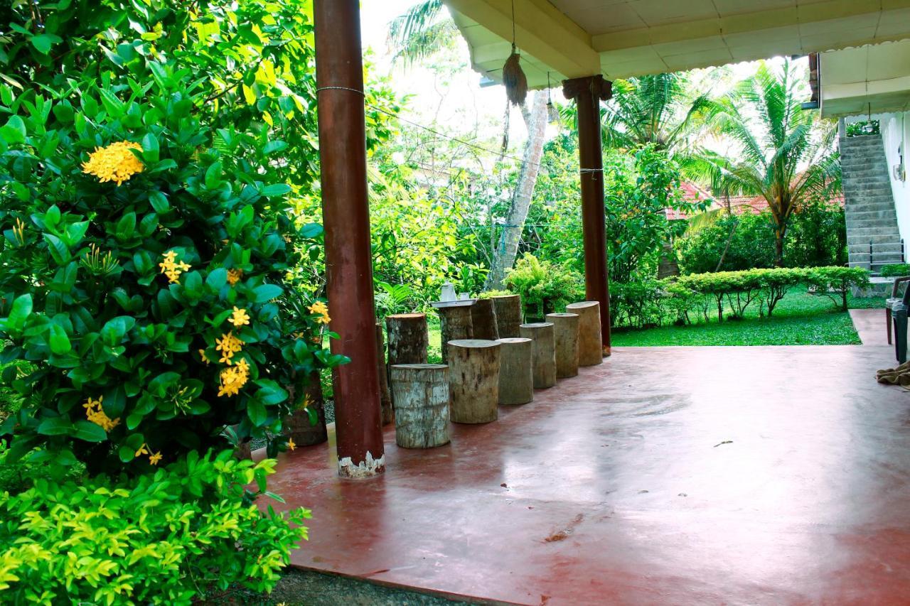 Lilac Garden Mirissa Велигама Экстерьер фото