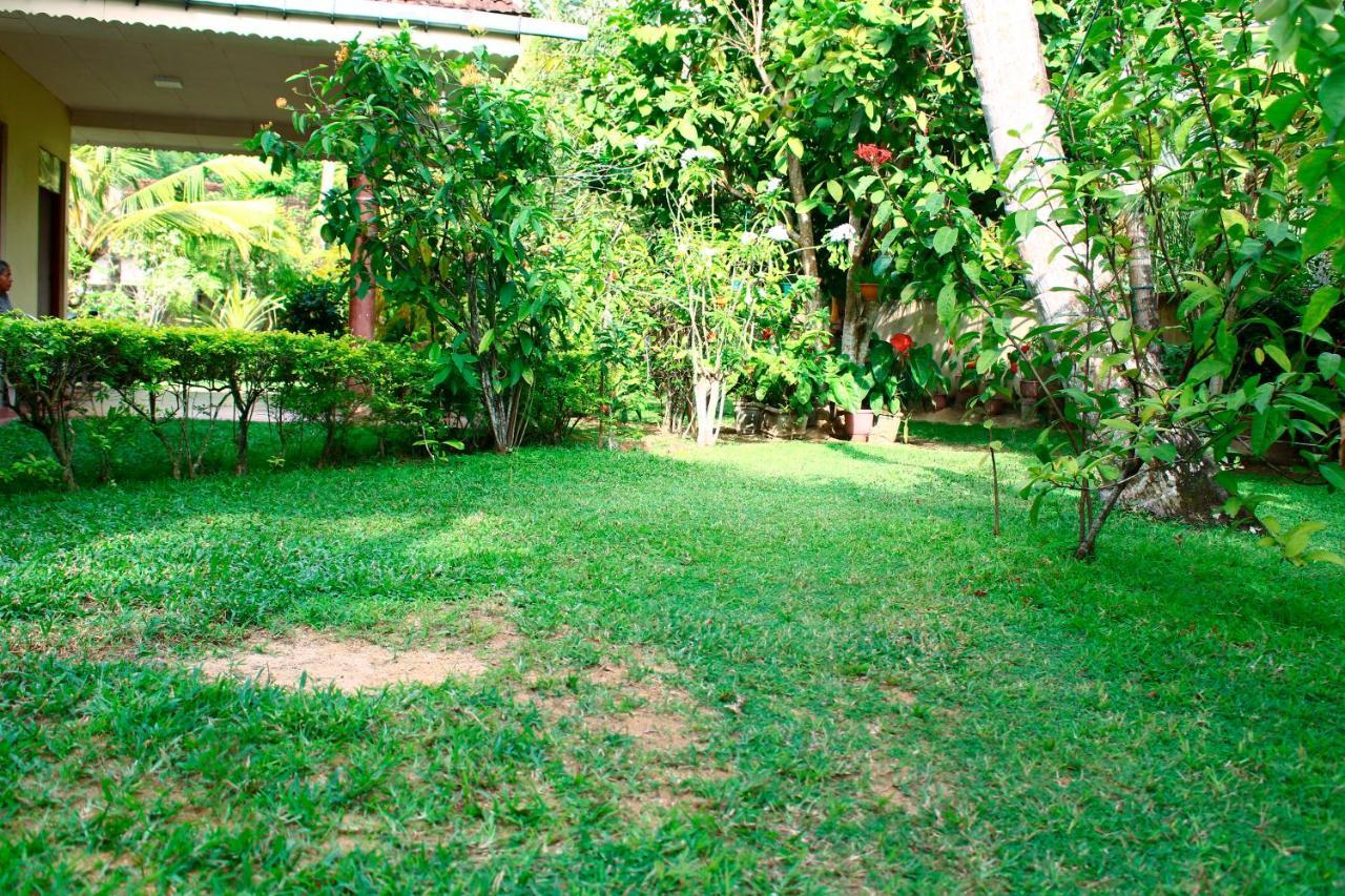 Lilac Garden Mirissa Велигама Экстерьер фото