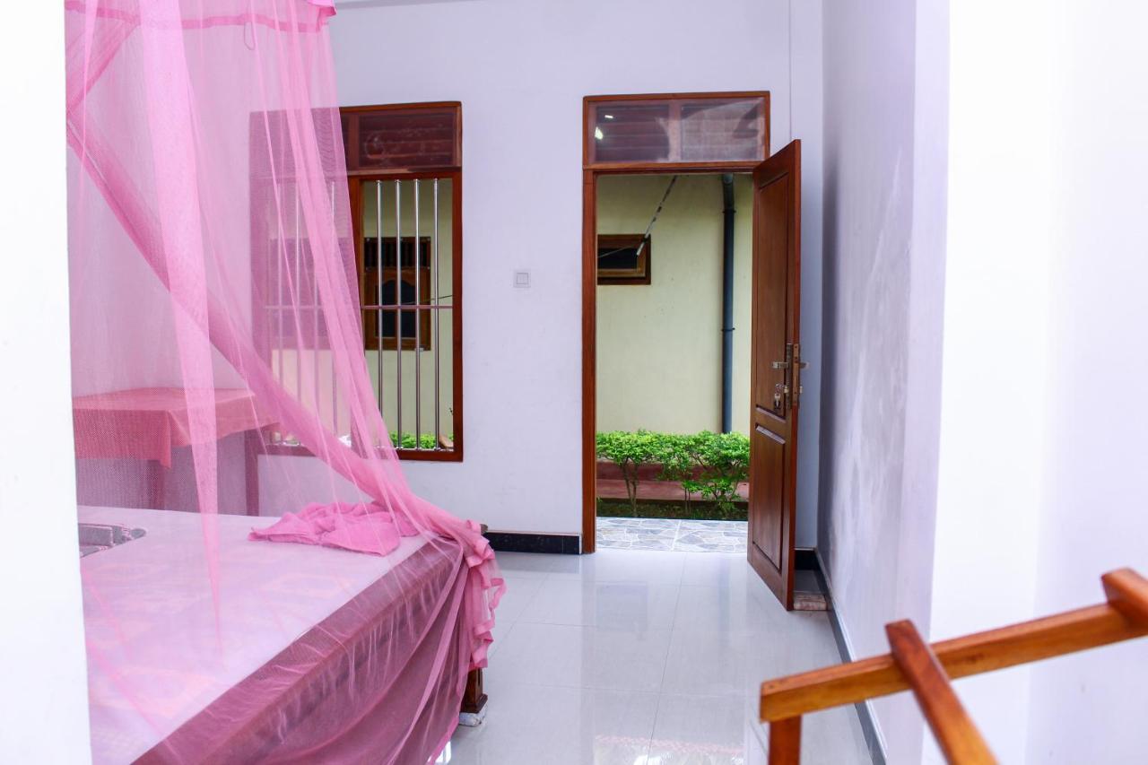 Lilac Garden Mirissa Велигама Экстерьер фото